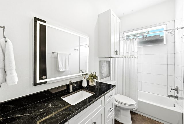 1218 Eleanor ST 2, Austin, TX 78721