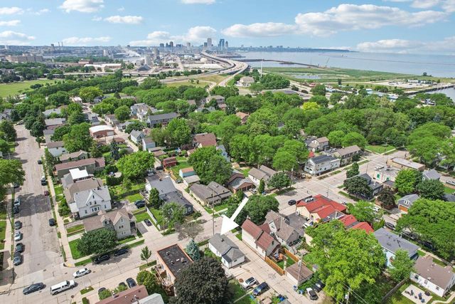 1419 E Russell AVENUE, Milwaukee, WI 53207