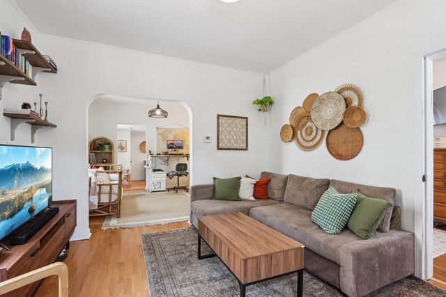 1419 E Russell AVENUE, Milwaukee, WI 53207