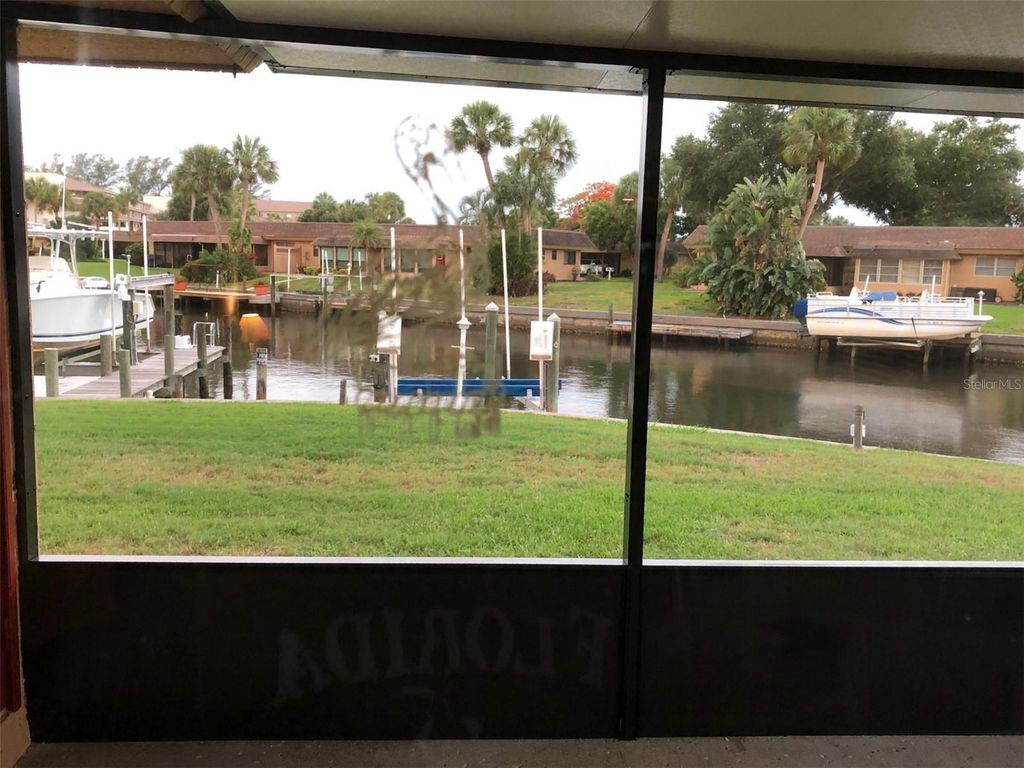 Image 31 of property listing at 4104 CATALINA DRIVE, Bradenton, FL 34210