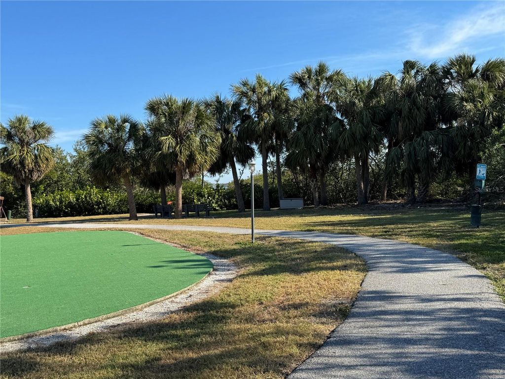 Image 45 of property listing at 4104 CATALINA DRIVE, Bradenton, FL 34210