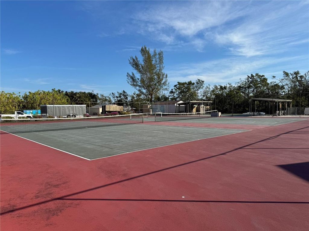 Image 47 of property listing at 4104 CATALINA DRIVE, Bradenton, FL 34210