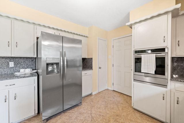 9766 Cedardale Drive, Houston, TX 77055