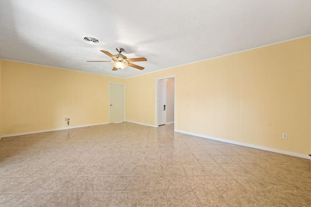 9766 Cedardale Drive, Houston, TX 77055