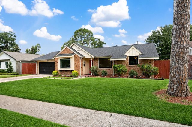 9766 Cedardale Drive, Houston, TX 77055