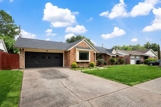 9766 Cedardale Drive, Houston, TX 77055
