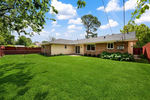 9766 Cedardale Drive, Houston, TX 77055