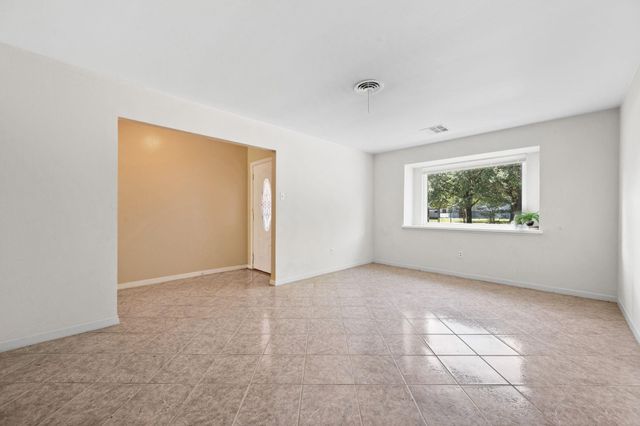 9766 Cedardale Drive, Houston, TX 77055