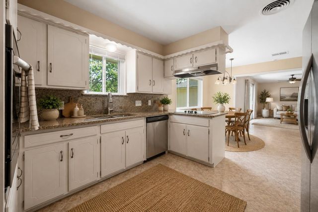 9766 Cedardale Drive, Houston, TX 77055