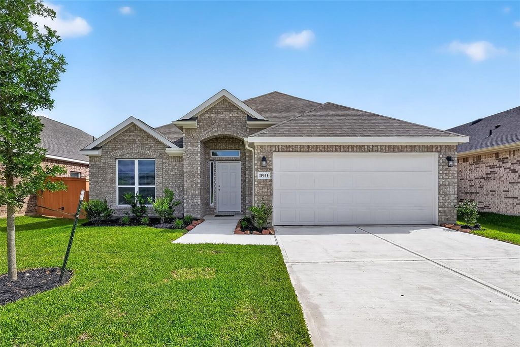 21923 Oia Island Drive, Hockley, TX 77447