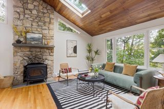 33 Everlyn Avenue, Medford, MA 02155
