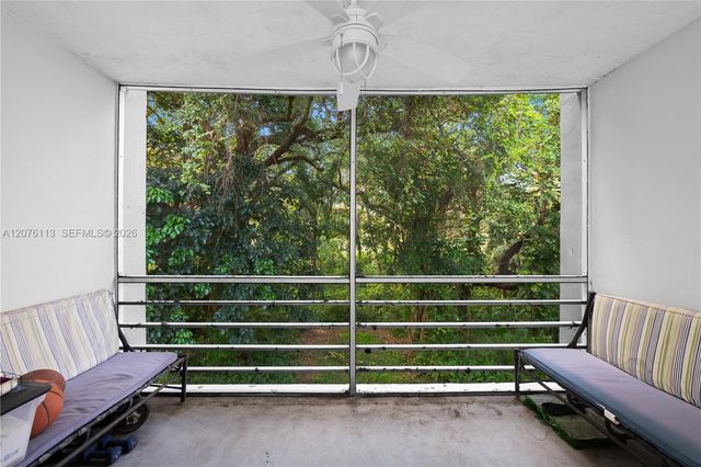 9400 Live Oak Place 305, Davie, FL 33324