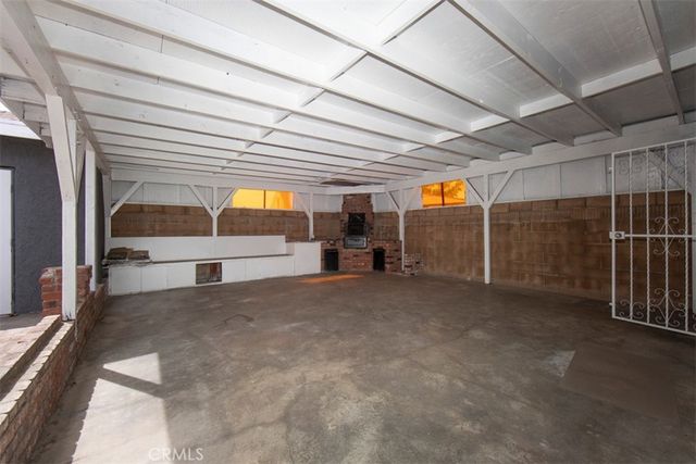 1919 W 82nd Street, Los Angeles, CA 90047