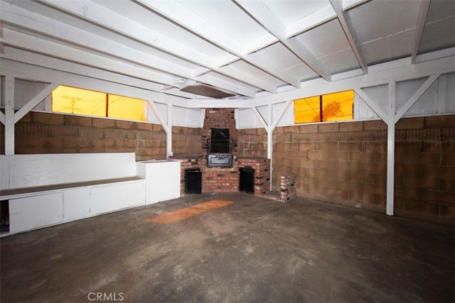 1919 W 82nd Street, Los Angeles, CA 90047