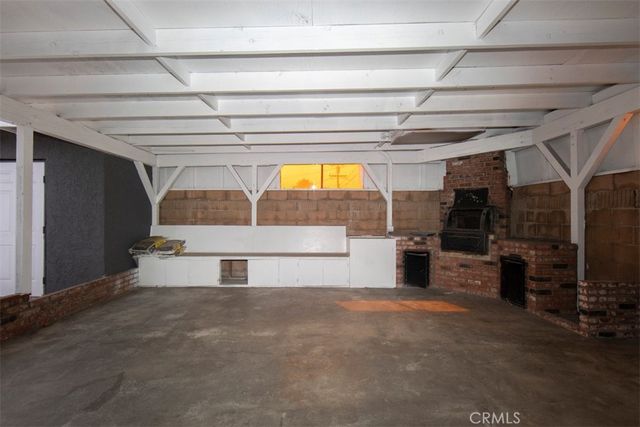 1919 W 82nd Street, Los Angeles, CA 90047