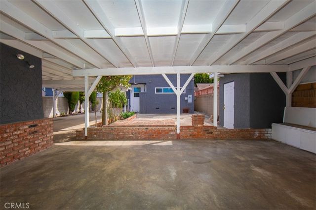 1919 W 82nd Street, Los Angeles, CA 90047