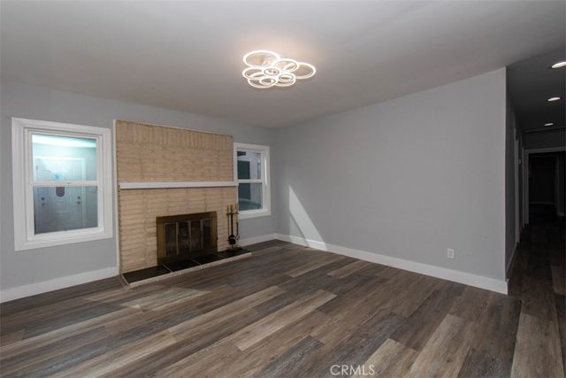 1919 W 82nd Street, Los Angeles, CA 90047