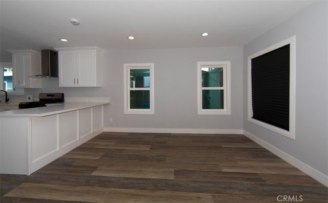 1919 W 82nd Street, Los Angeles, CA 90047