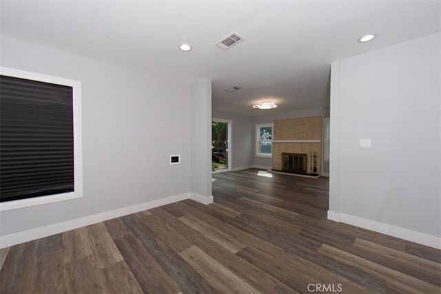 1919 W 82nd Street, Los Angeles, CA 90047