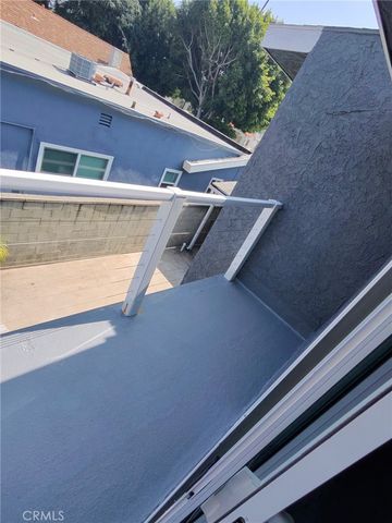 1919 W 82nd Street, Los Angeles, CA 90047