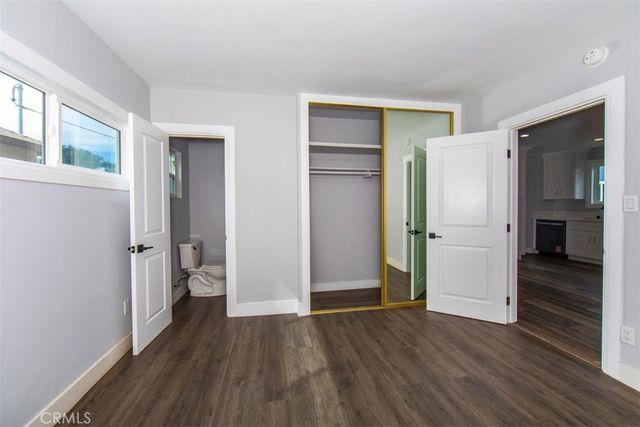 1919 W 82nd Street, Los Angeles, CA 90047
