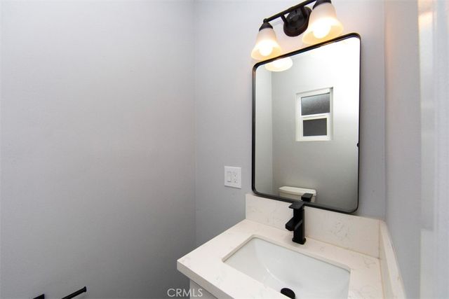 1919 W 82nd Street, Los Angeles, CA 90047
