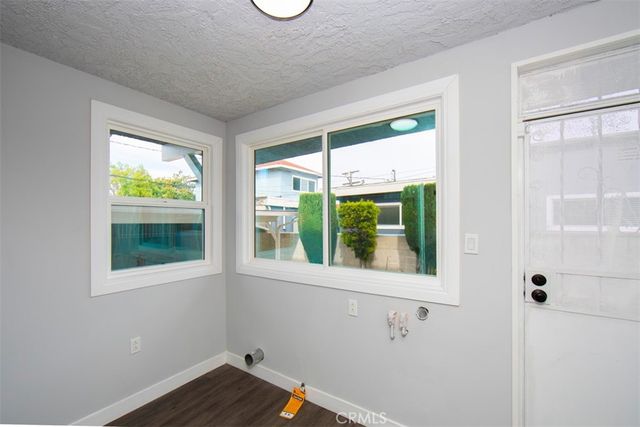 1919 W 82nd Street, Los Angeles, CA 90047