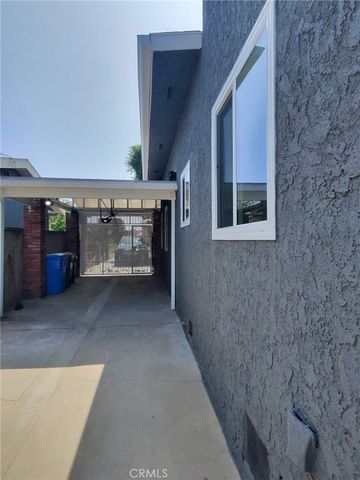 1919 W 82nd Street, Los Angeles, CA 90047