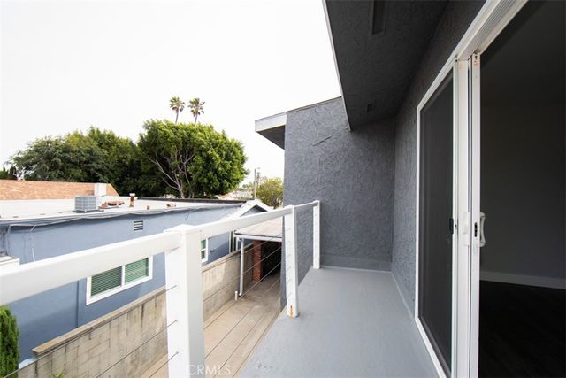 1919 W 82nd Street, Los Angeles, CA 90047