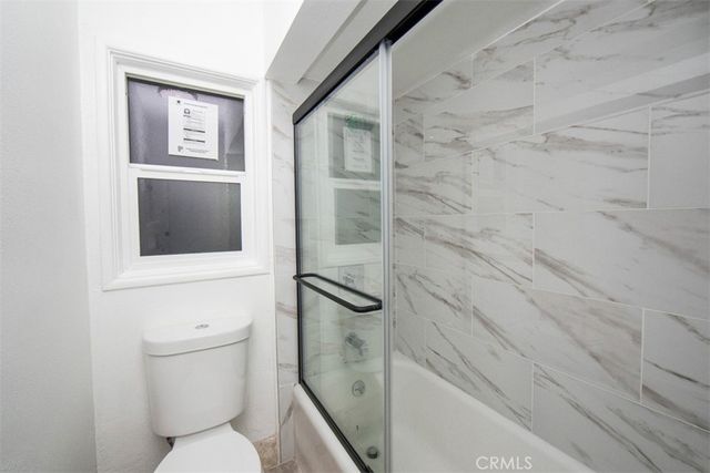 1919 W 82nd Street, Los Angeles, CA 90047