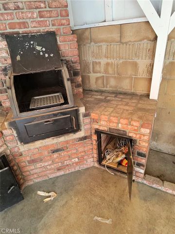 1919 W 82nd Street, Los Angeles, CA 90047