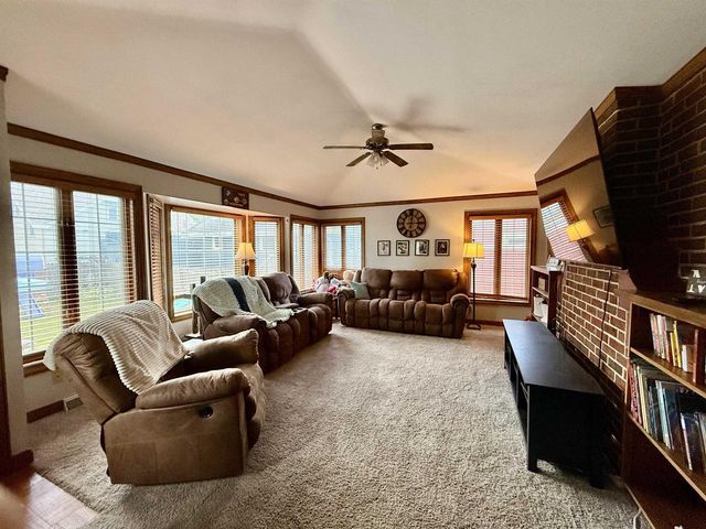 447 S PARK AVENUE, Fond Du Lac, WI 54935