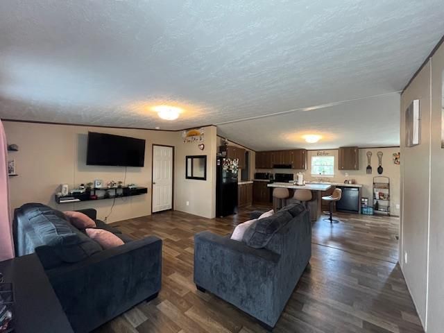 143 La Fortuna DR, Del Valle, TX 78617