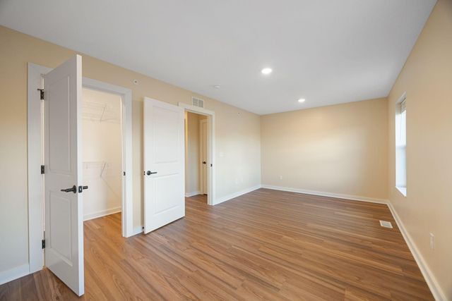 2166 Cottage Avenue E 3, Saint Paul, MN 55119