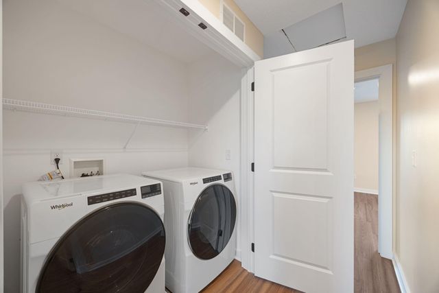 2166 Cottage Avenue E 3, Saint Paul, MN 55119