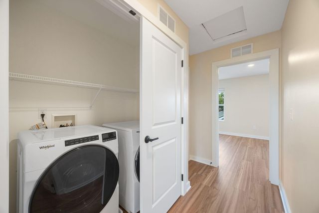 2166 Cottage Avenue E 3, Saint Paul, MN 55119