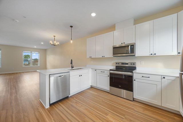 2166 Cottage Avenue E 3, Saint Paul, MN 55119