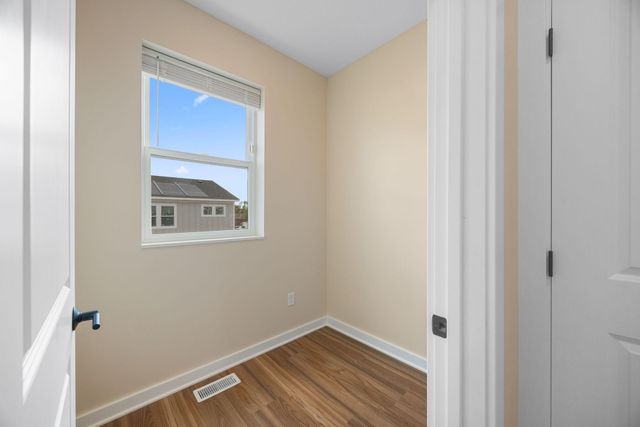 2166 Cottage Avenue E 3, Saint Paul, MN 55119