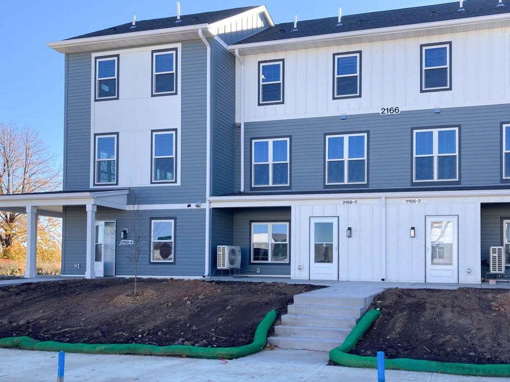 2166 Cottage Avenue E 3, Saint Paul, MN 55119