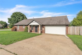 337 Joy Carol Loop, Springdale, AR 72764
