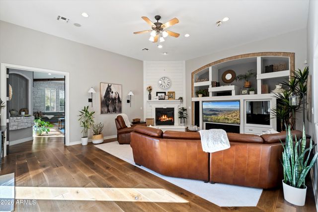 3765 E PALM Street, Mesa, AZ 85215