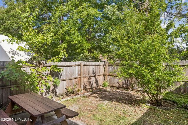 4063 LAURELWOOD Drive, Jacksonville, FL 32257