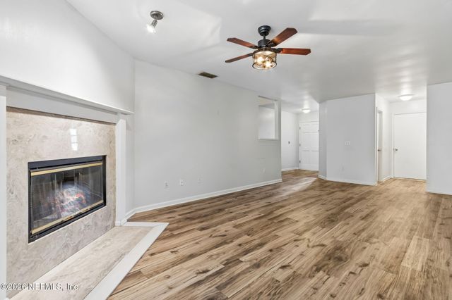 4063 LAURELWOOD Drive, Jacksonville, FL 32257