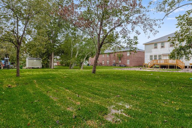 2527 S Washington Street B, Pearland, TX 77581