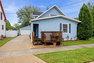 522 6th ST NE, Minot, ND 58703