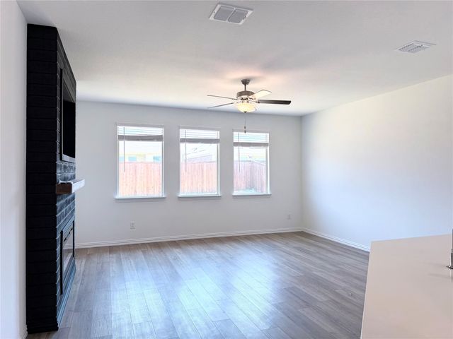 11424 Woody Creek Trail, Aubrey, TX 76227