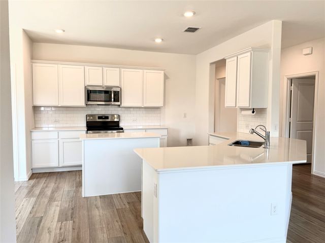 11424 Woody Creek Trail, Aubrey, TX 76227
