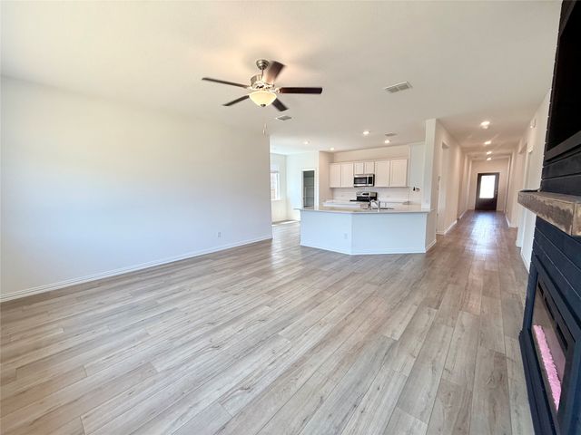 11424 Woody Creek Trail, Aubrey, TX 76227