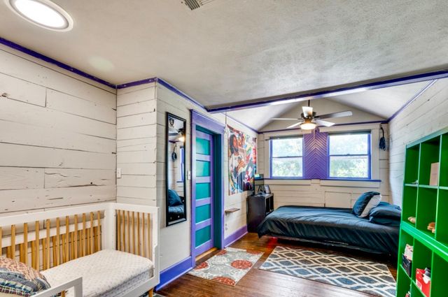 132 S Ward Street, Italy, TX 76651