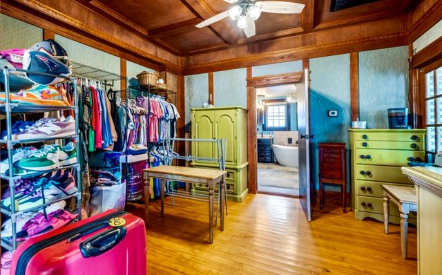 132 S Ward Street, Italy, TX 76651